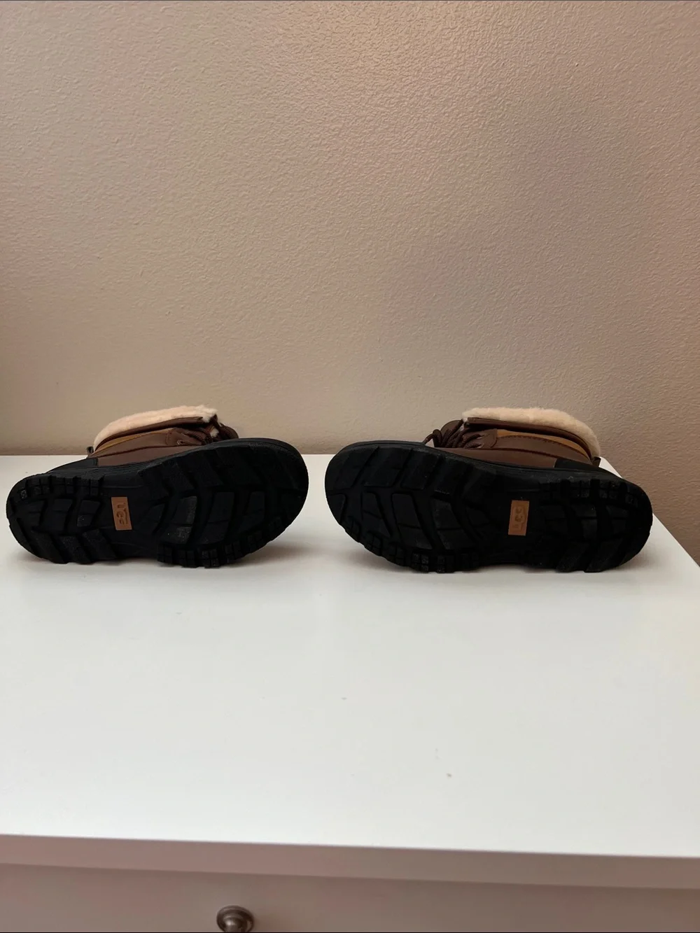 UGG Kids Butte ll Brown Black Shearling Lined Weatherproof Lace Up Boots